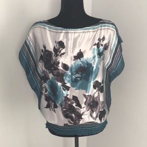 Maurice’s size S floral silk like top.
